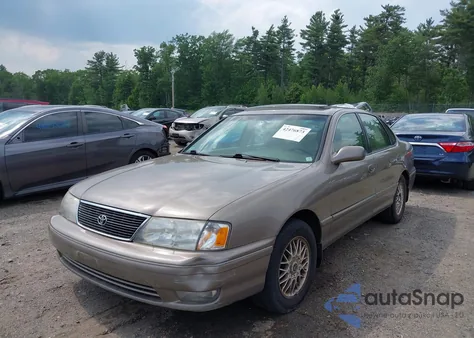1999 Toyota Avalon Xls z USA, uszkodzony, nr VIN 4T1BF18B2XU333348